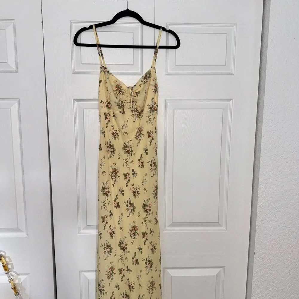 Yellow Floral Maxi Dress - Brand: Abercrombie & Fitch- size Medium